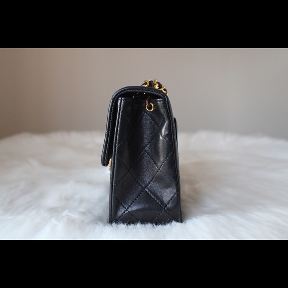 ❌SOLD❌ Vintage Chanel Mini Square - Picture 7 of 15